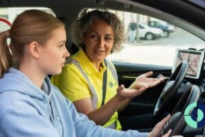 چگونه سوالات گواهینامه آلمانی به زبان انگلیسی را دریافت کنیم؟